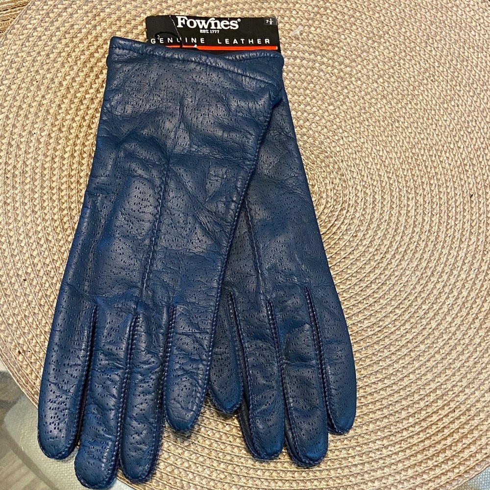 Women’s Blue Leather Gloves